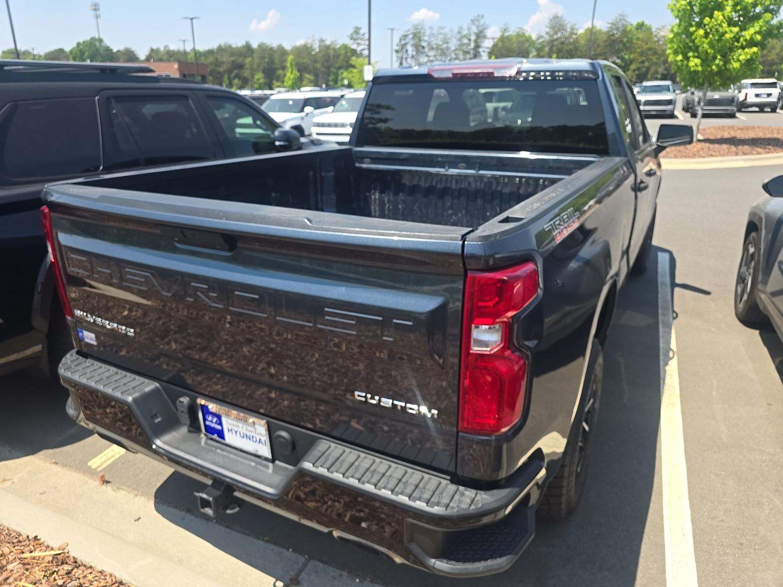 CHEVROLET SILVERADO - 3