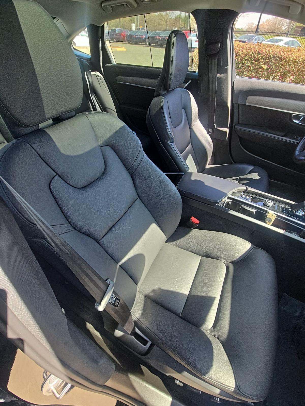 2023 Volvo S90 B6 Plus AWD