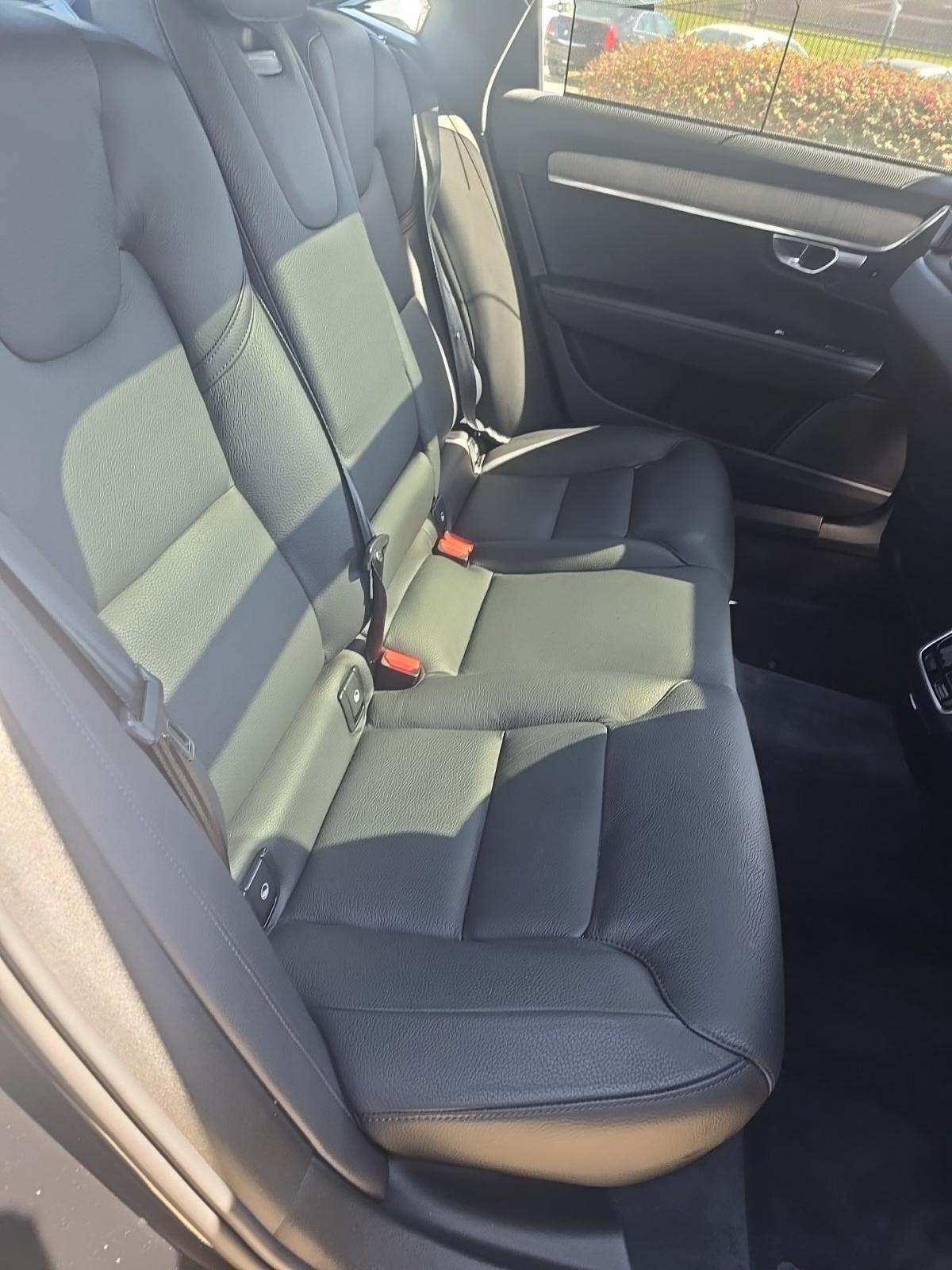 2023 Volvo S90 B6 Plus AWD