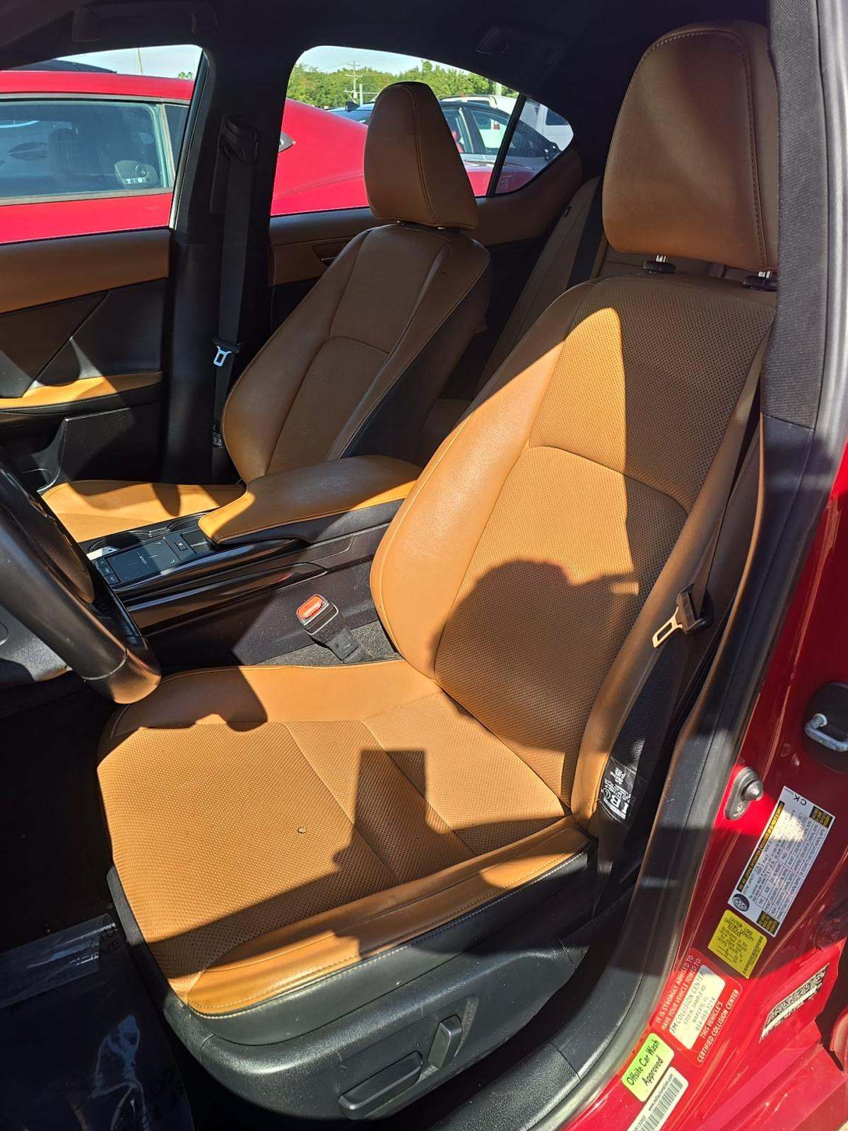 2022 Lexus IS IS 300 RWD