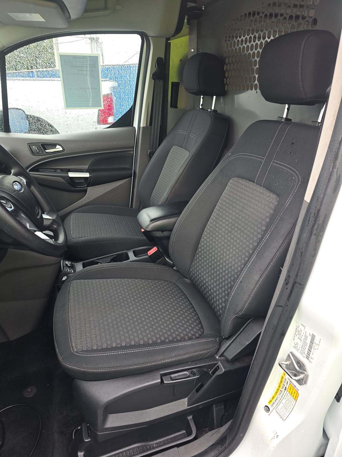 FORD TRANSIT CONNECT - 6