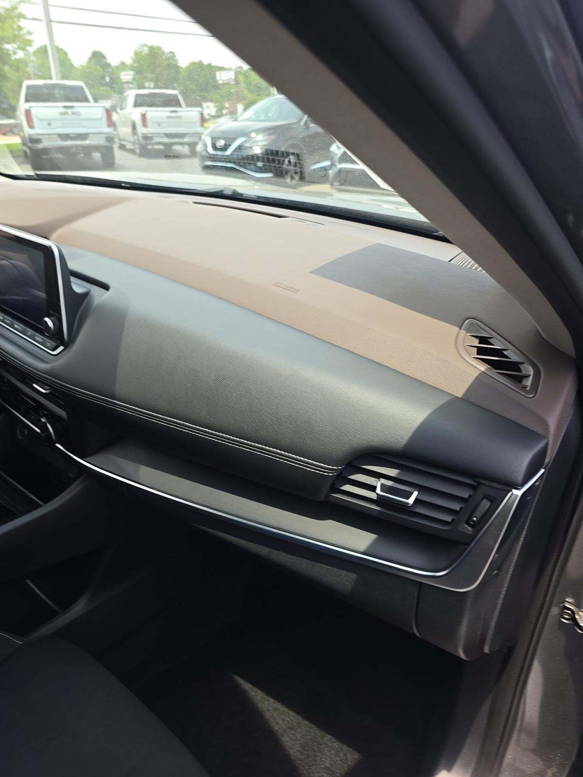 2023 Nissan Rogue S FWD