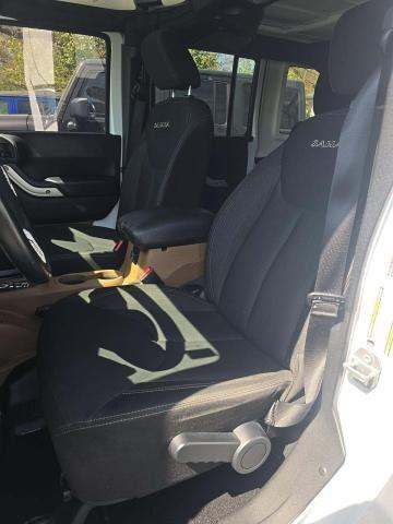 JEEP UNLIMITED SAHARA - 6