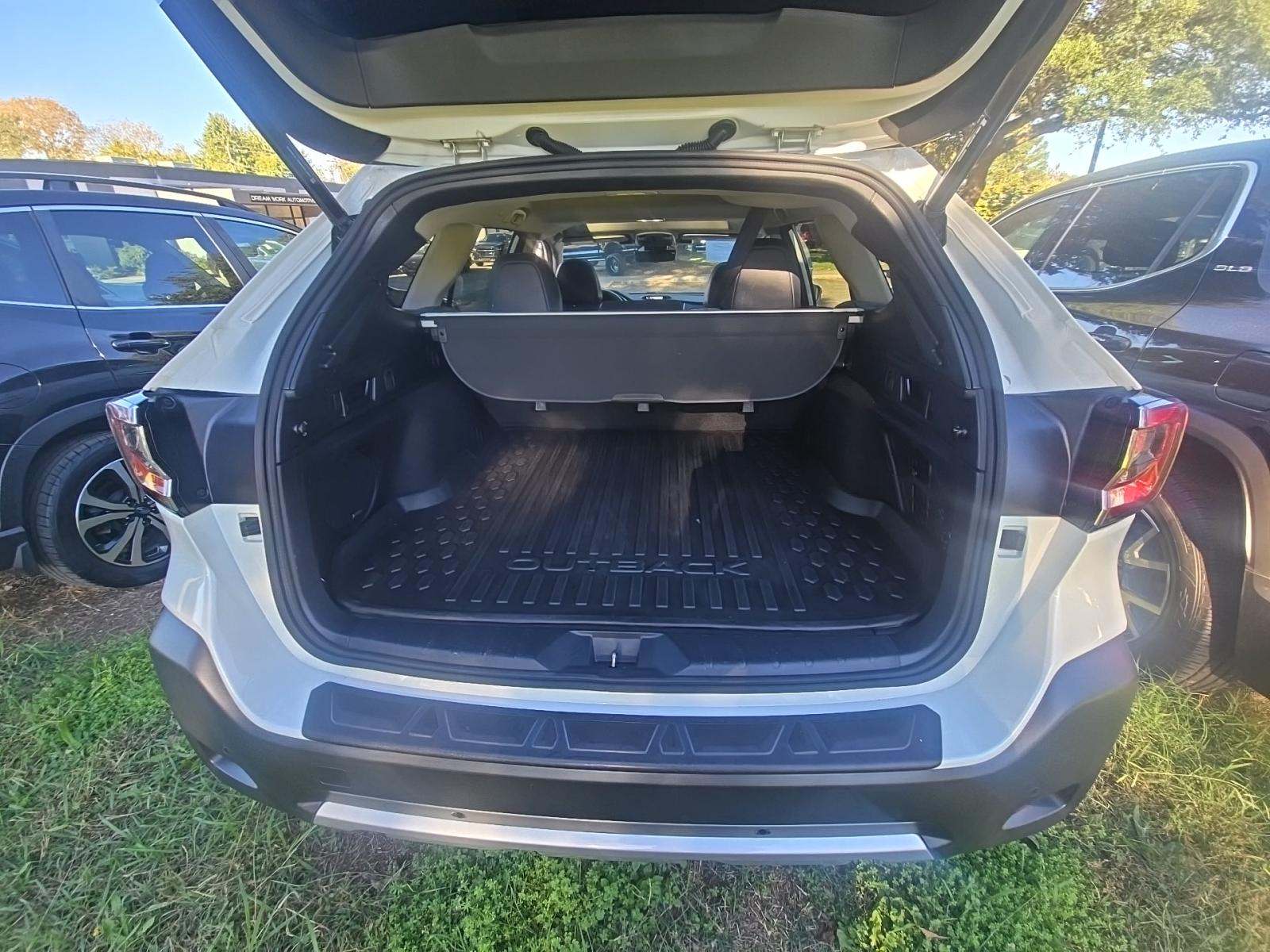 2023 Subaru Outback Touring XT AWD