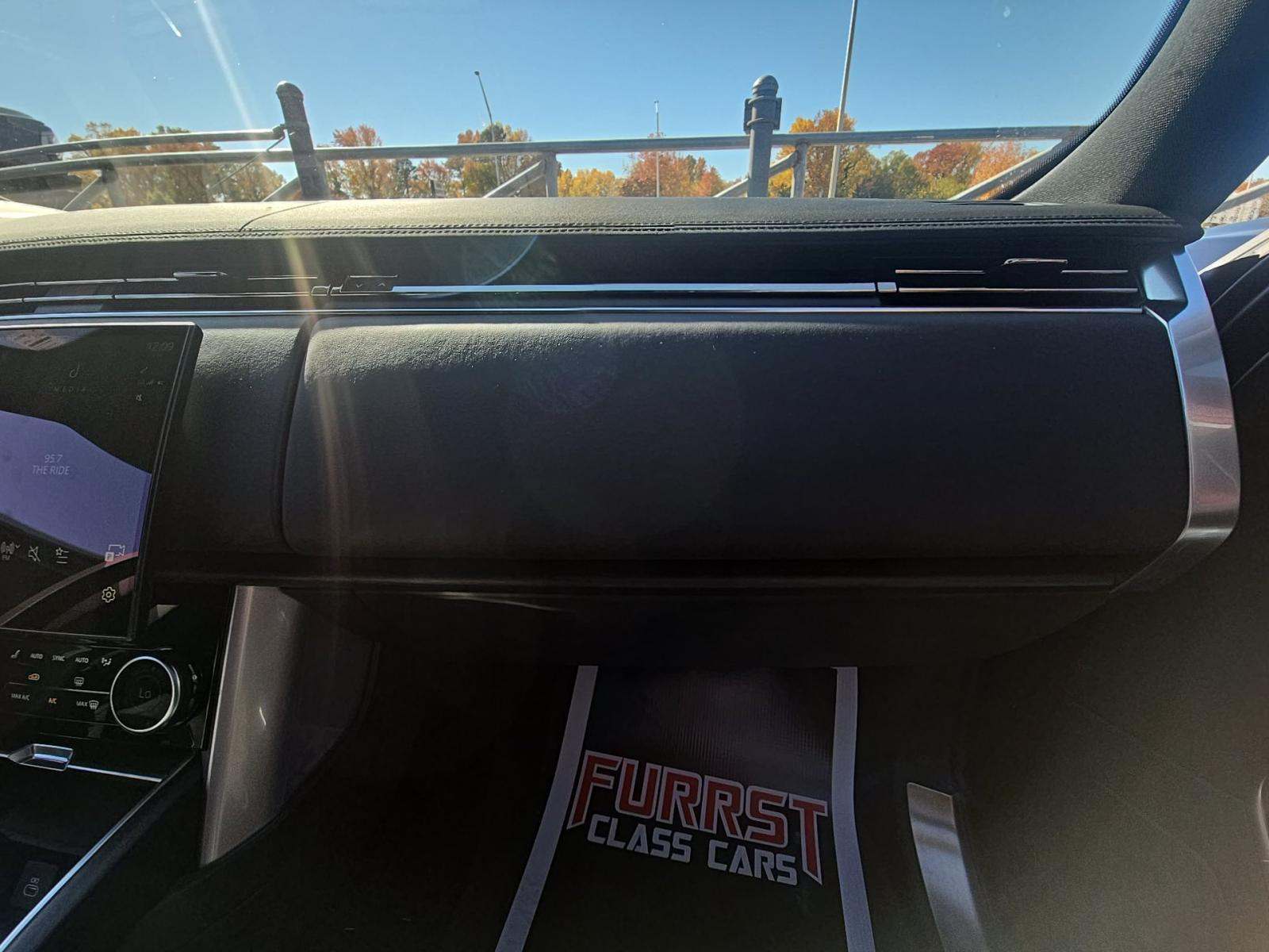 2023 Land Rover Range Rover SE AWD