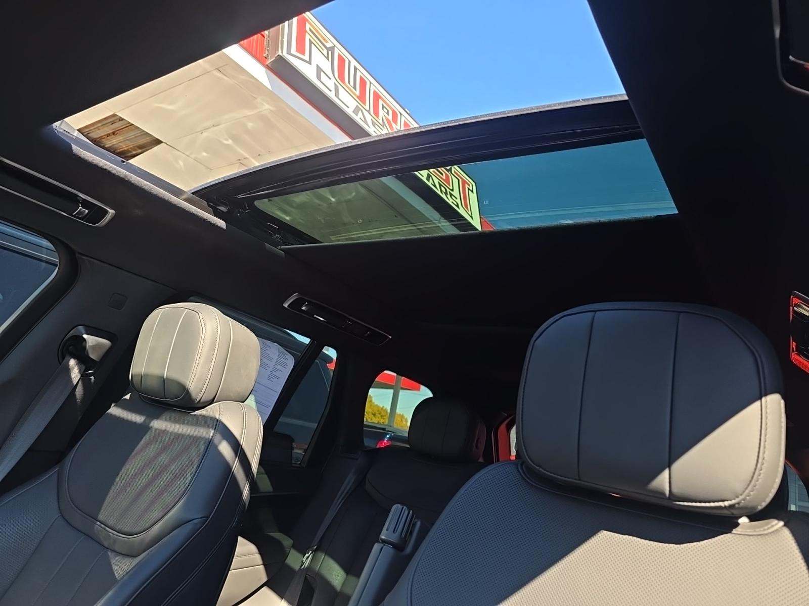 2023 Land Rover Range Rover SE AWD