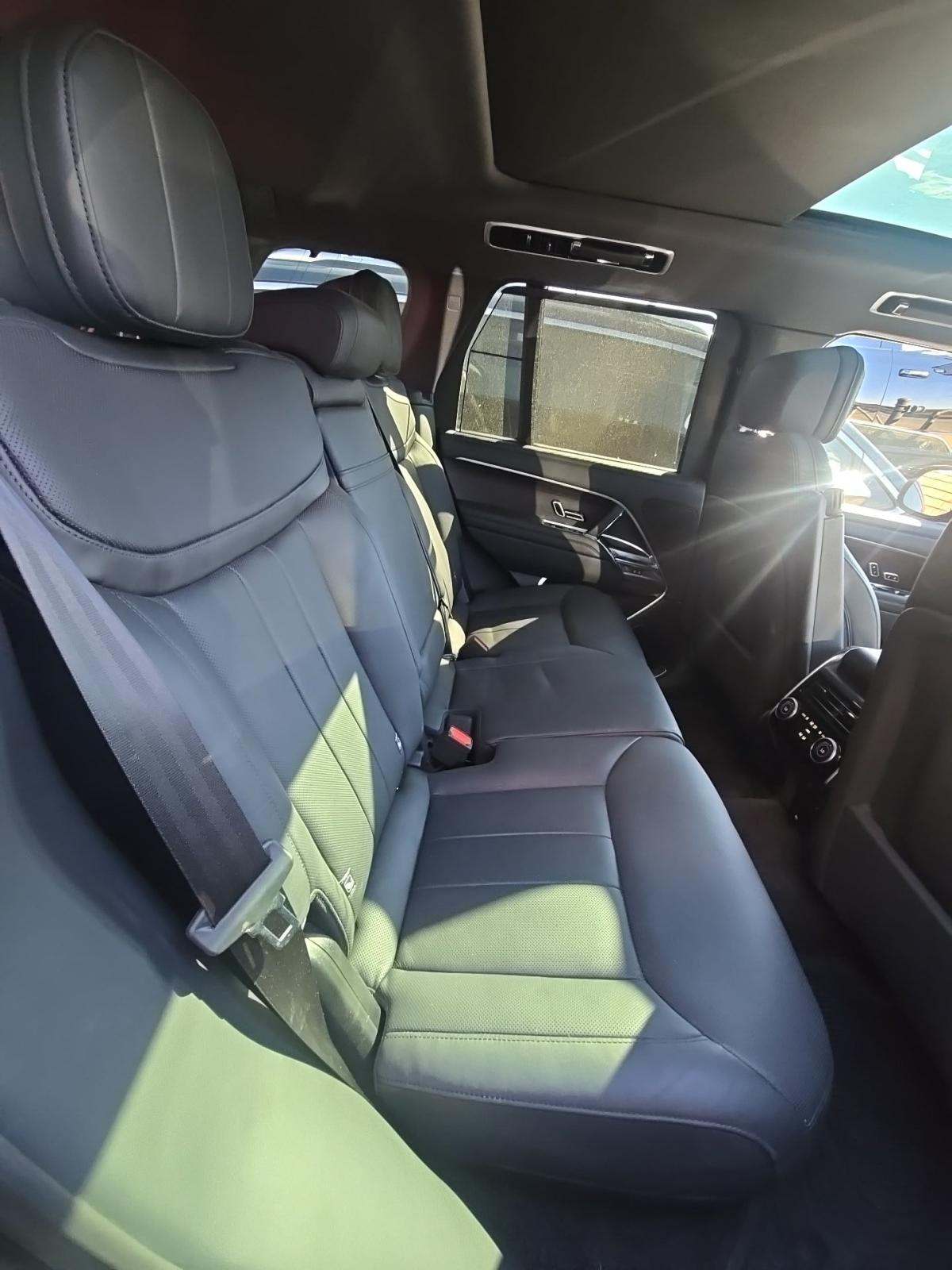 2023 Land Rover Range Rover SE AWD