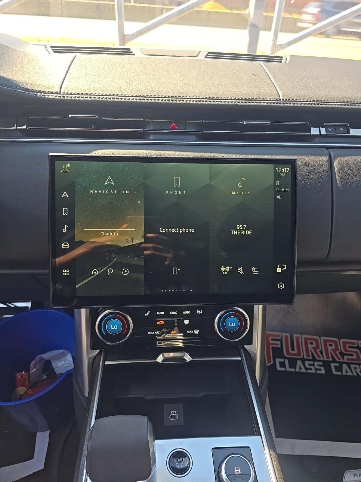 2023 Land Rover Range Rover SE AWD