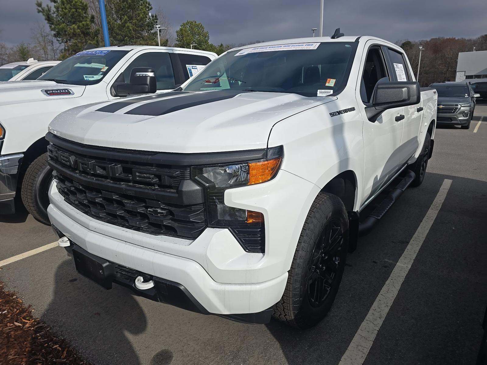2024 Chevrolet Silverado 1500 Custom AWD