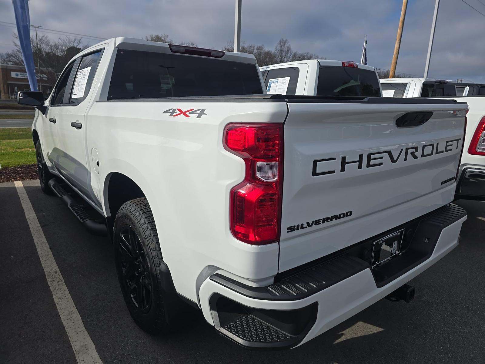 2024 Chevrolet Silverado 1500 Custom AWD