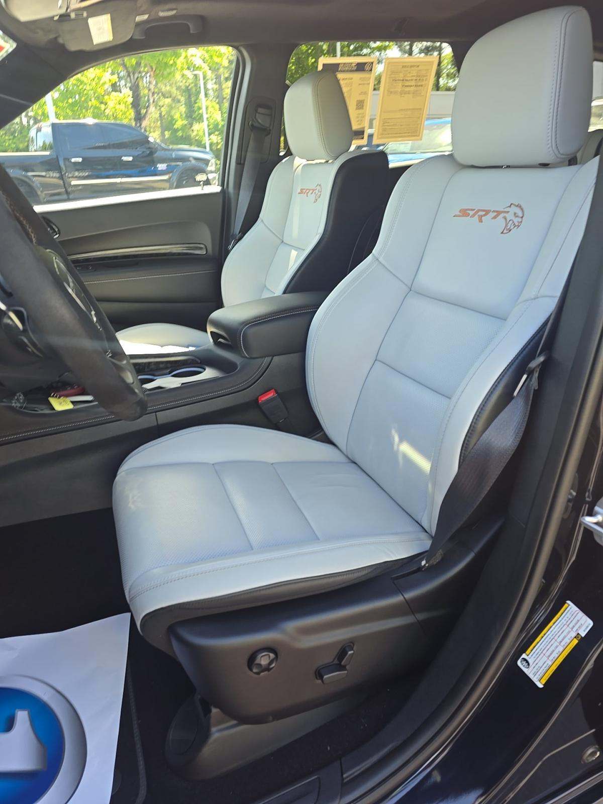 DODGE CHALLENGER - 6