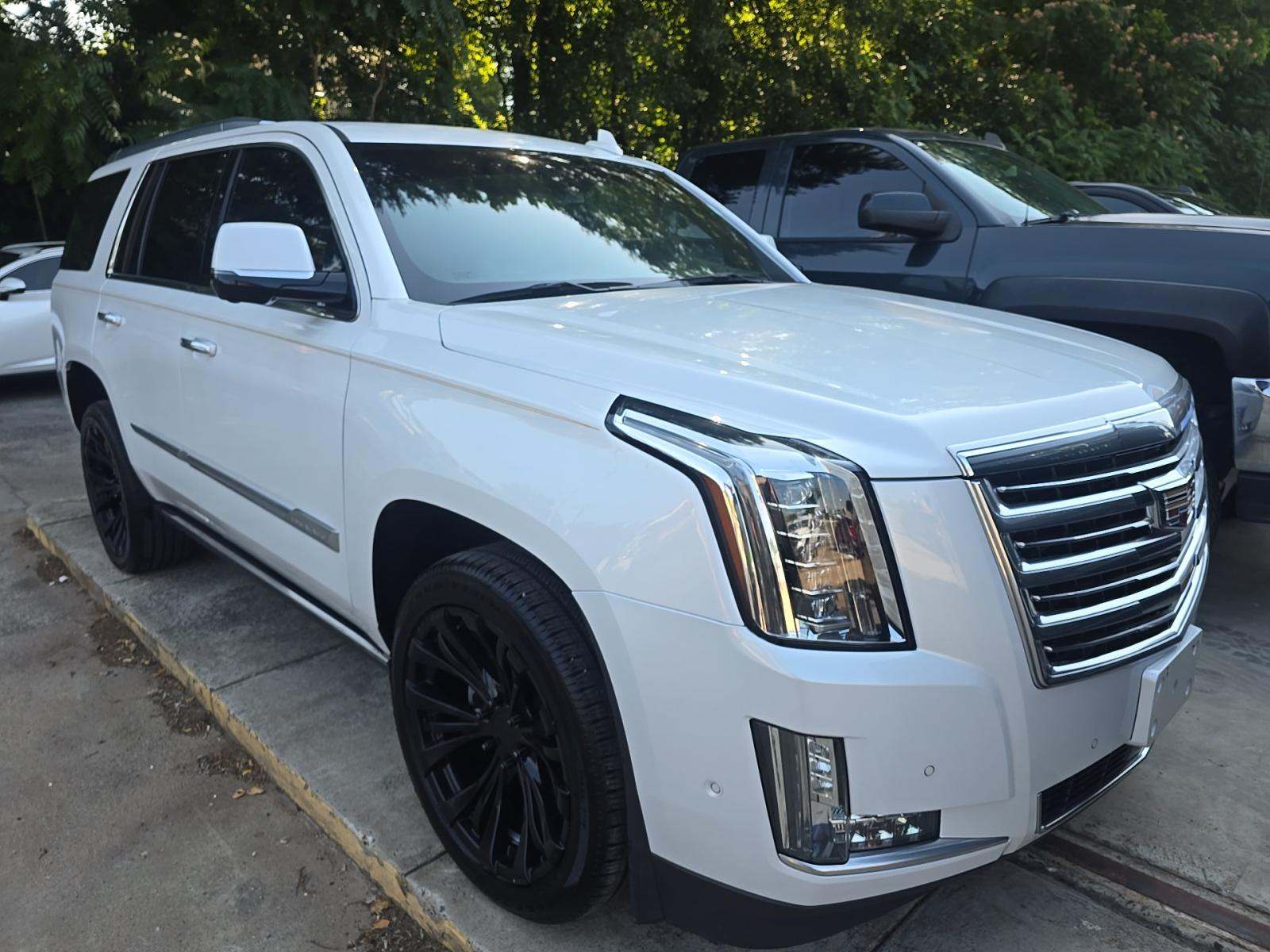 2017 Cadillac Escalade Platinum AWD
