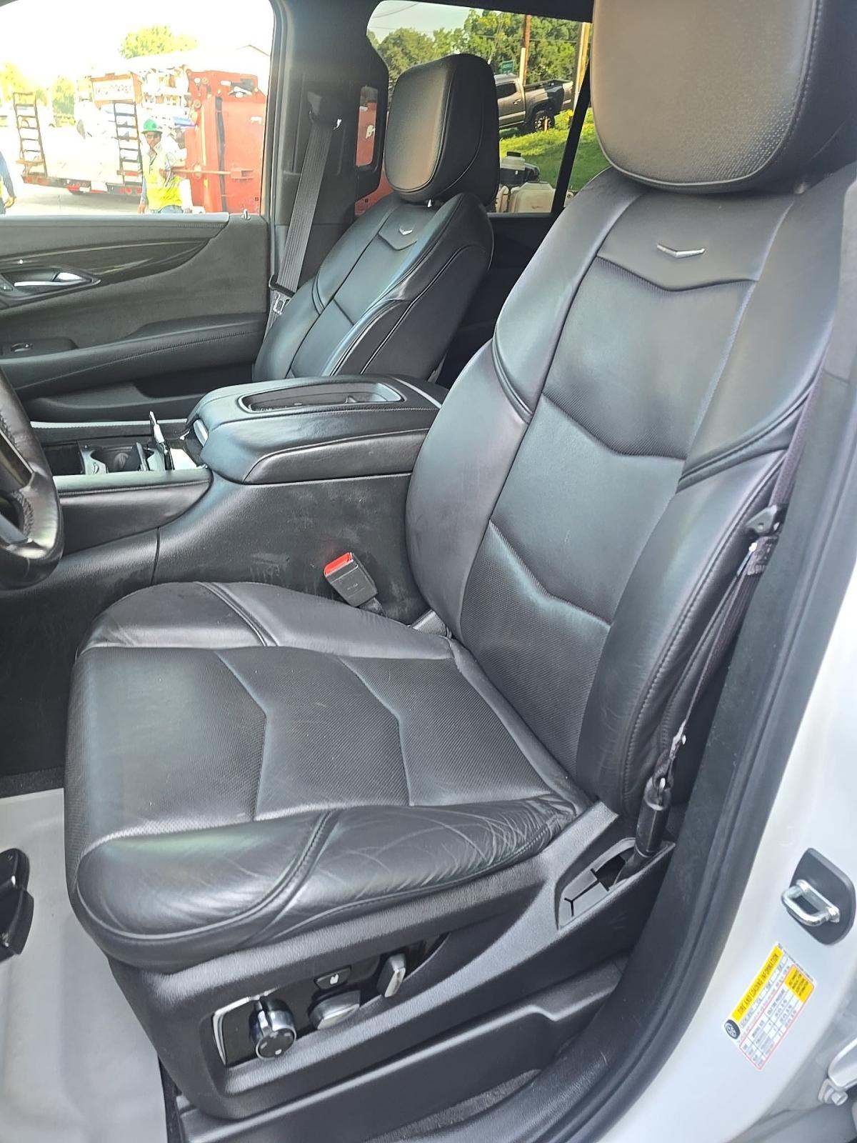 2017 Cadillac Escalade Platinum AWD