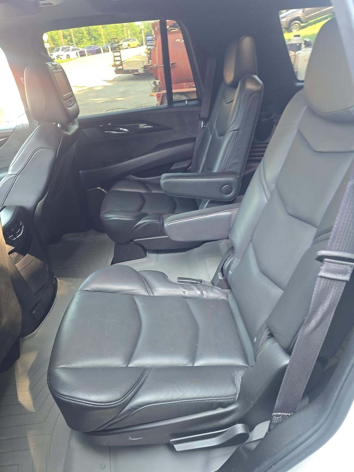 2017 Cadillac Escalade Platinum AWD