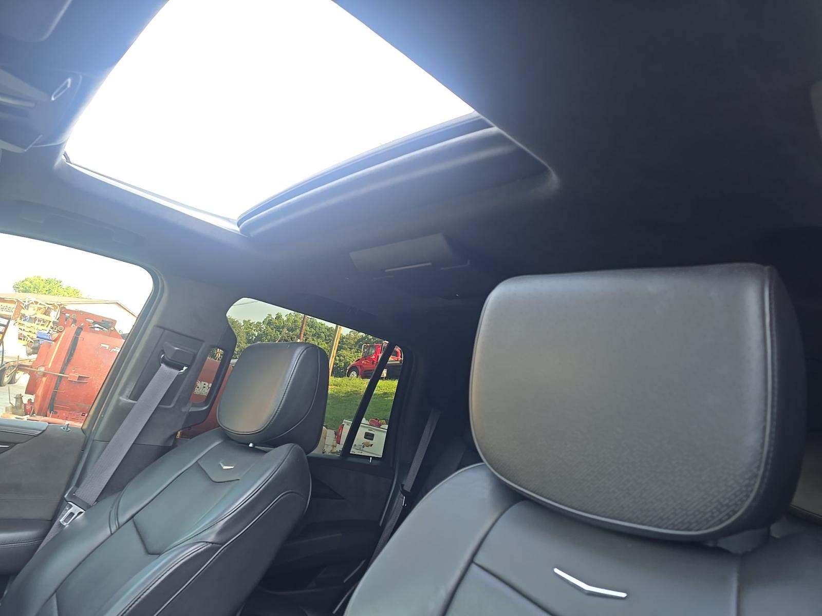 2017 Cadillac Escalade Platinum AWD