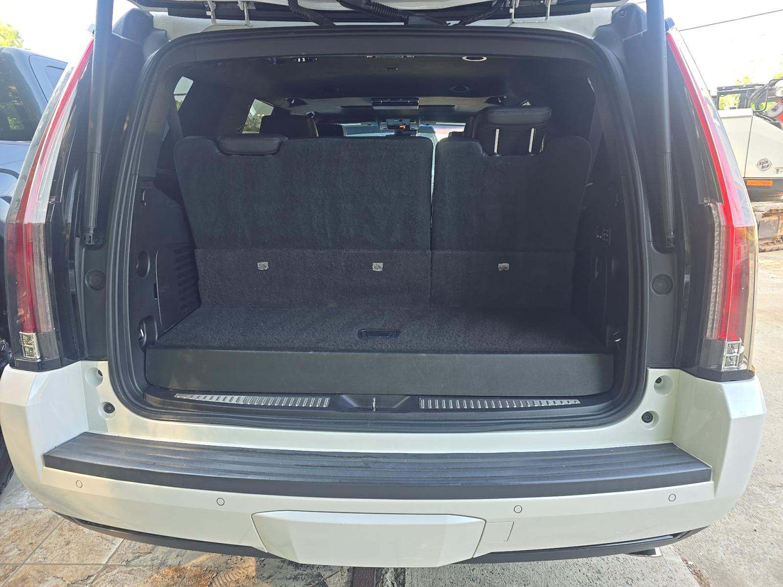 2017 Cadillac Escalade Platinum AWD