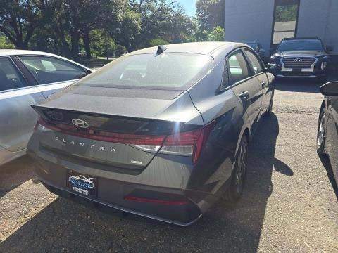 HYUNDAI HYBRID SEL SPORT - 3