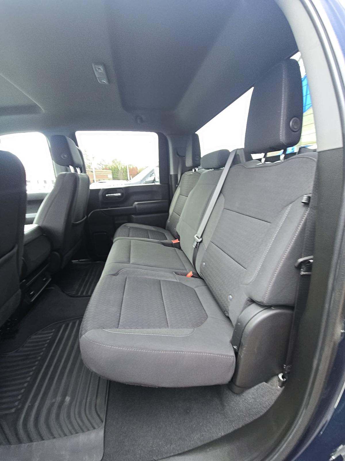 2022 Chevrolet Silverado 2500HD Custom AWD