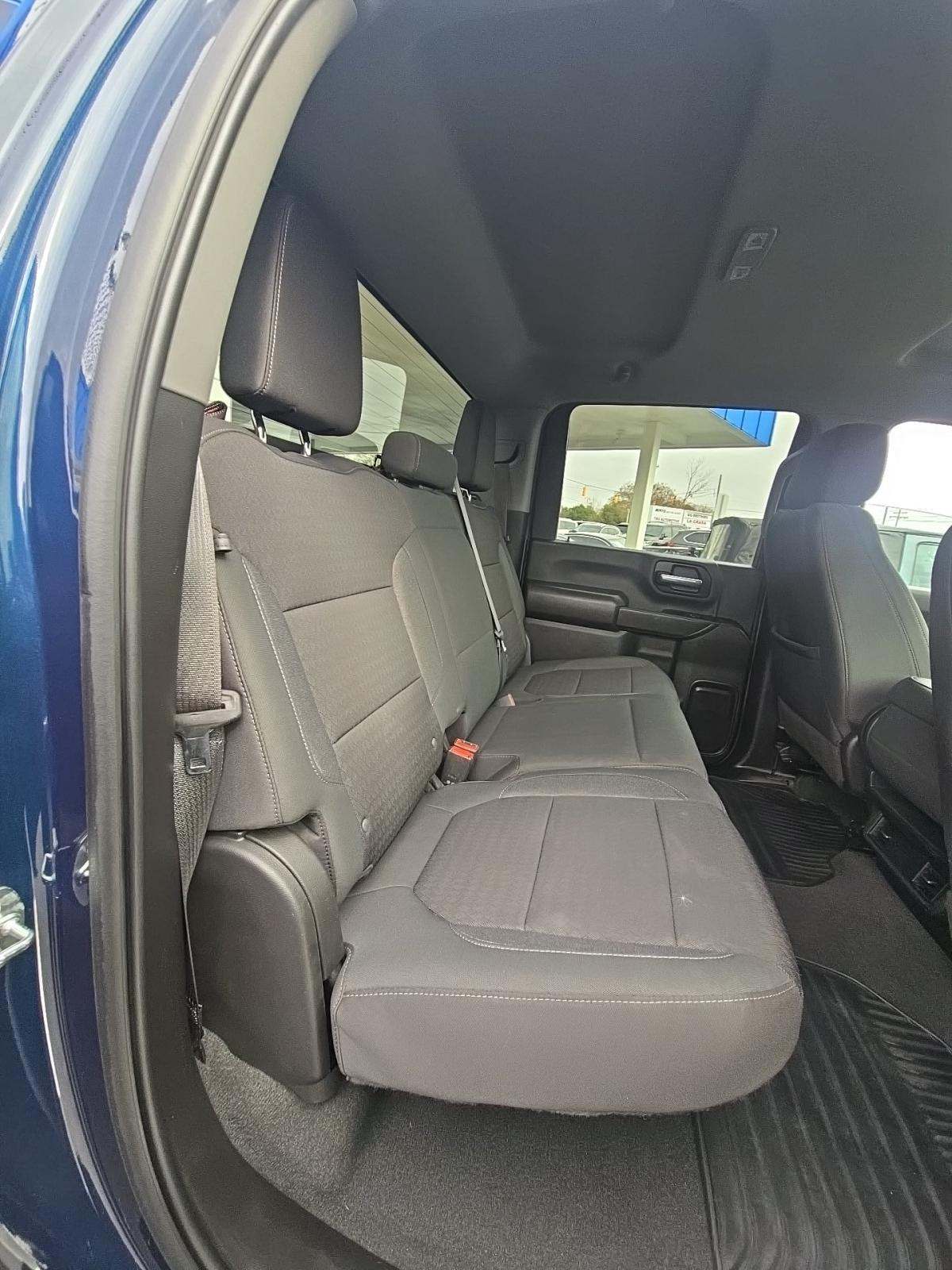 2022 Chevrolet Silverado 2500HD Custom AWD