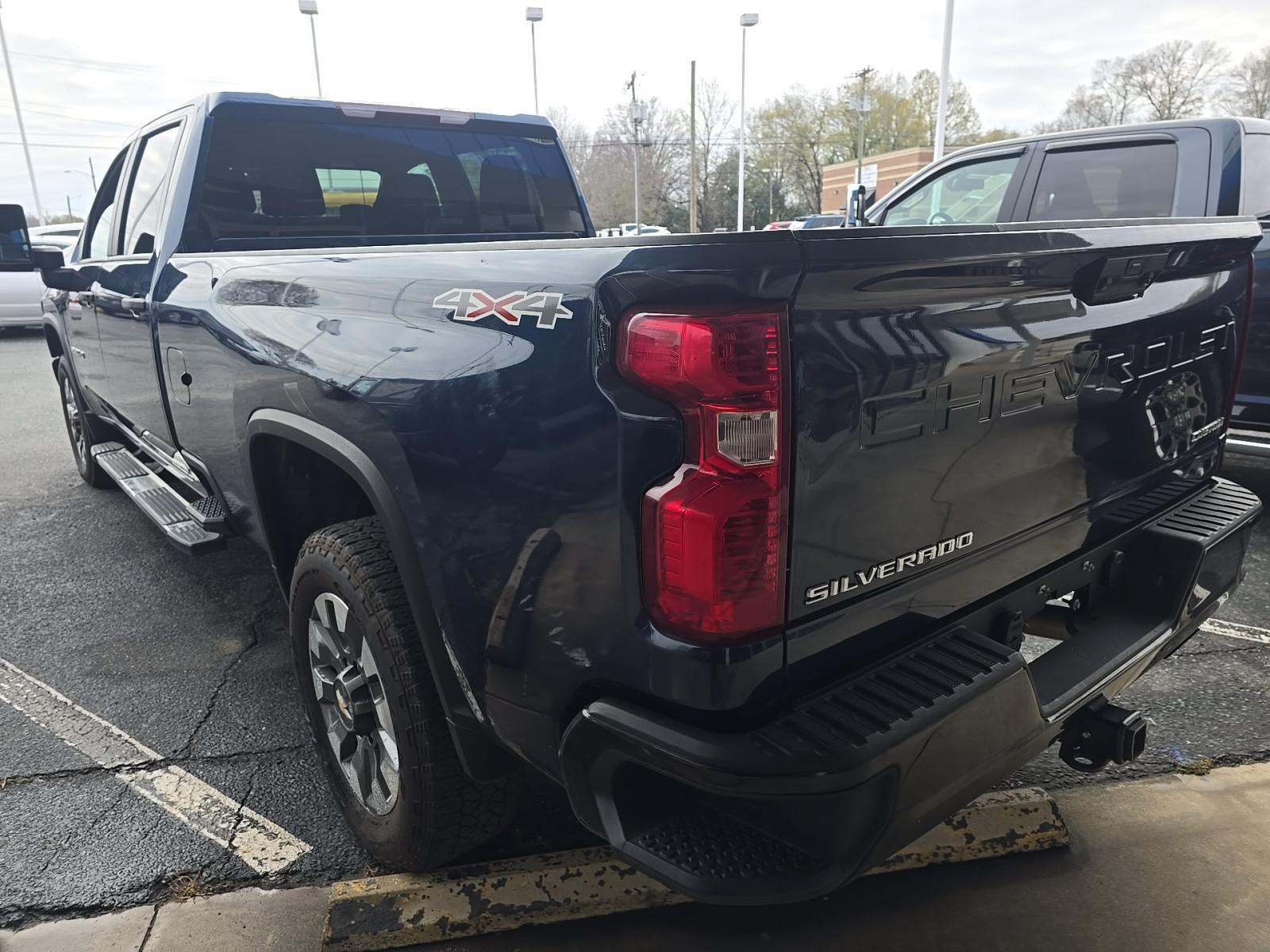 2022 Chevrolet Silverado 2500HD Custom AWD