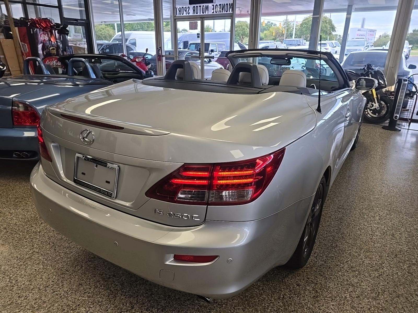 2012 Lexus IS IS 250C RWD