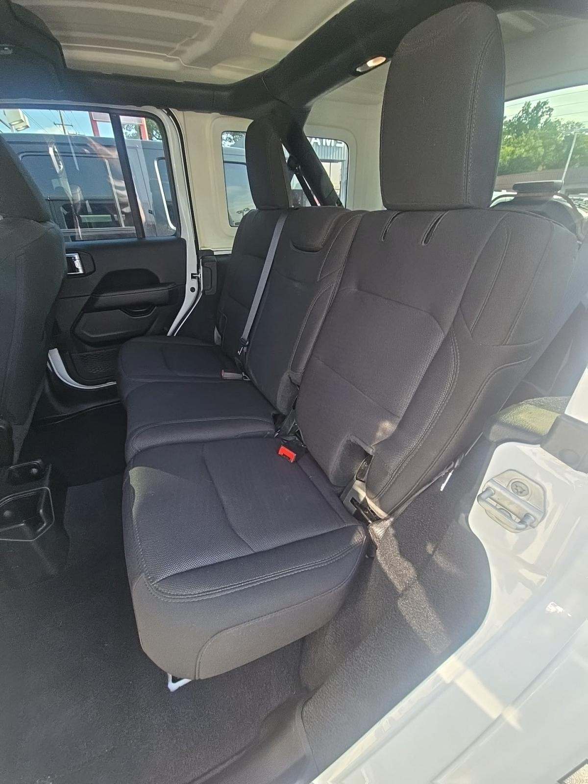 2022 Jeep Wrangler Unlimited Sahara AWD