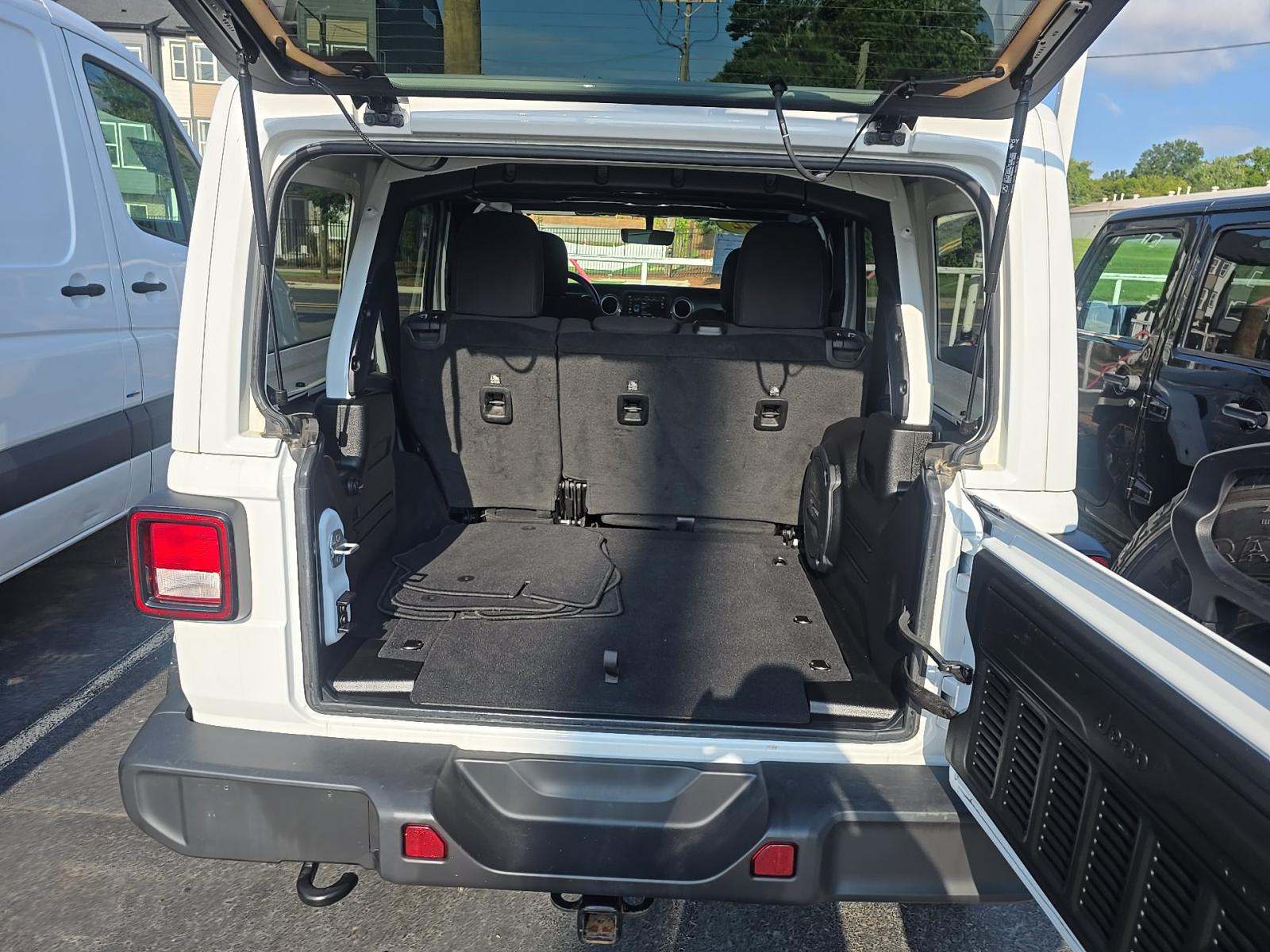 2022 Jeep Wrangler Unlimited Sahara AWD