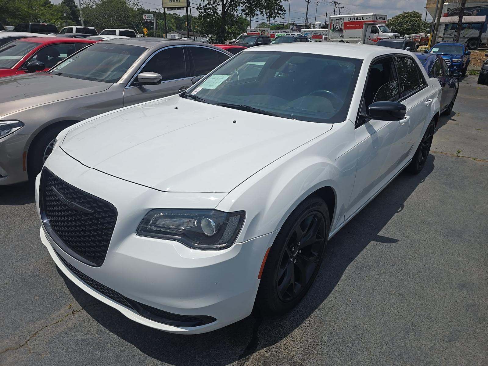 2021 Chrysler 300 Touring RWD
