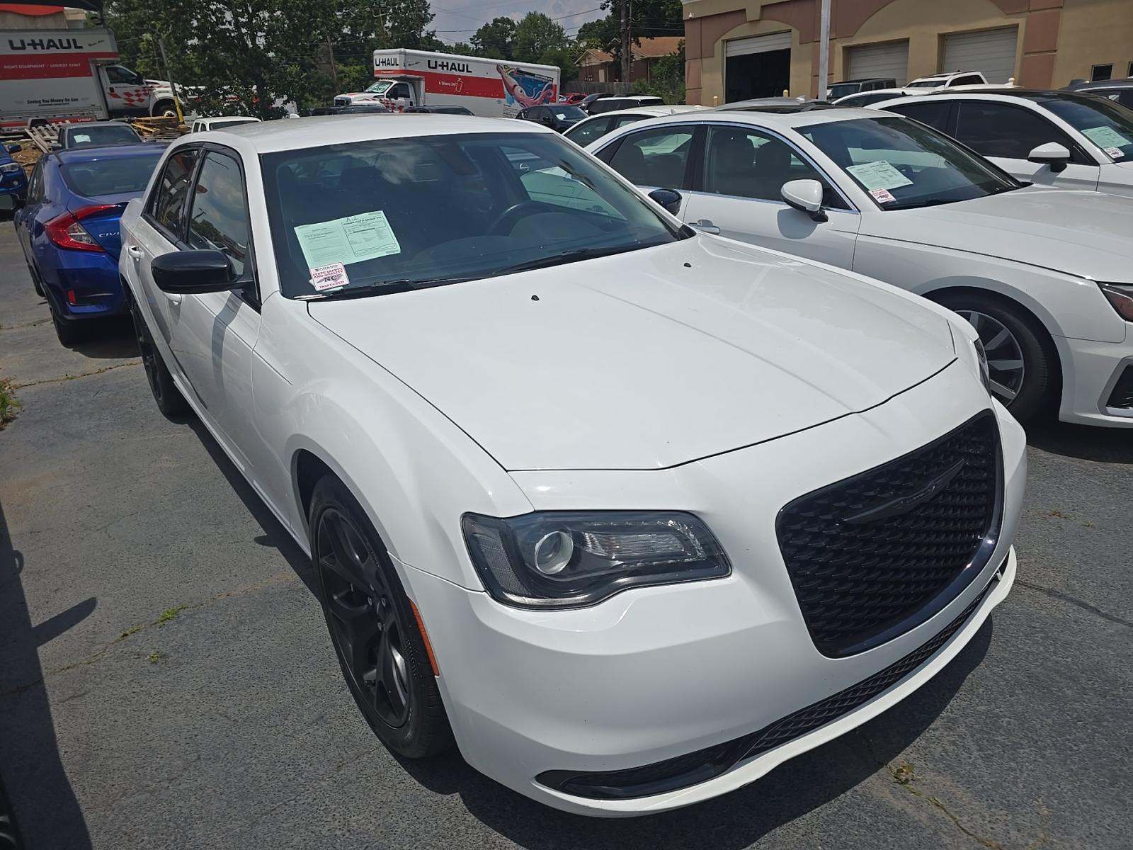 2021 Chrysler 300 Touring RWD
