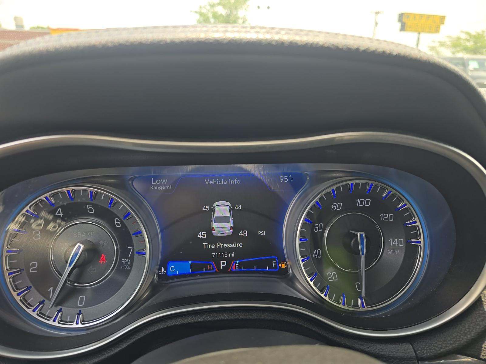 2021 Chrysler 300 Touring RWD