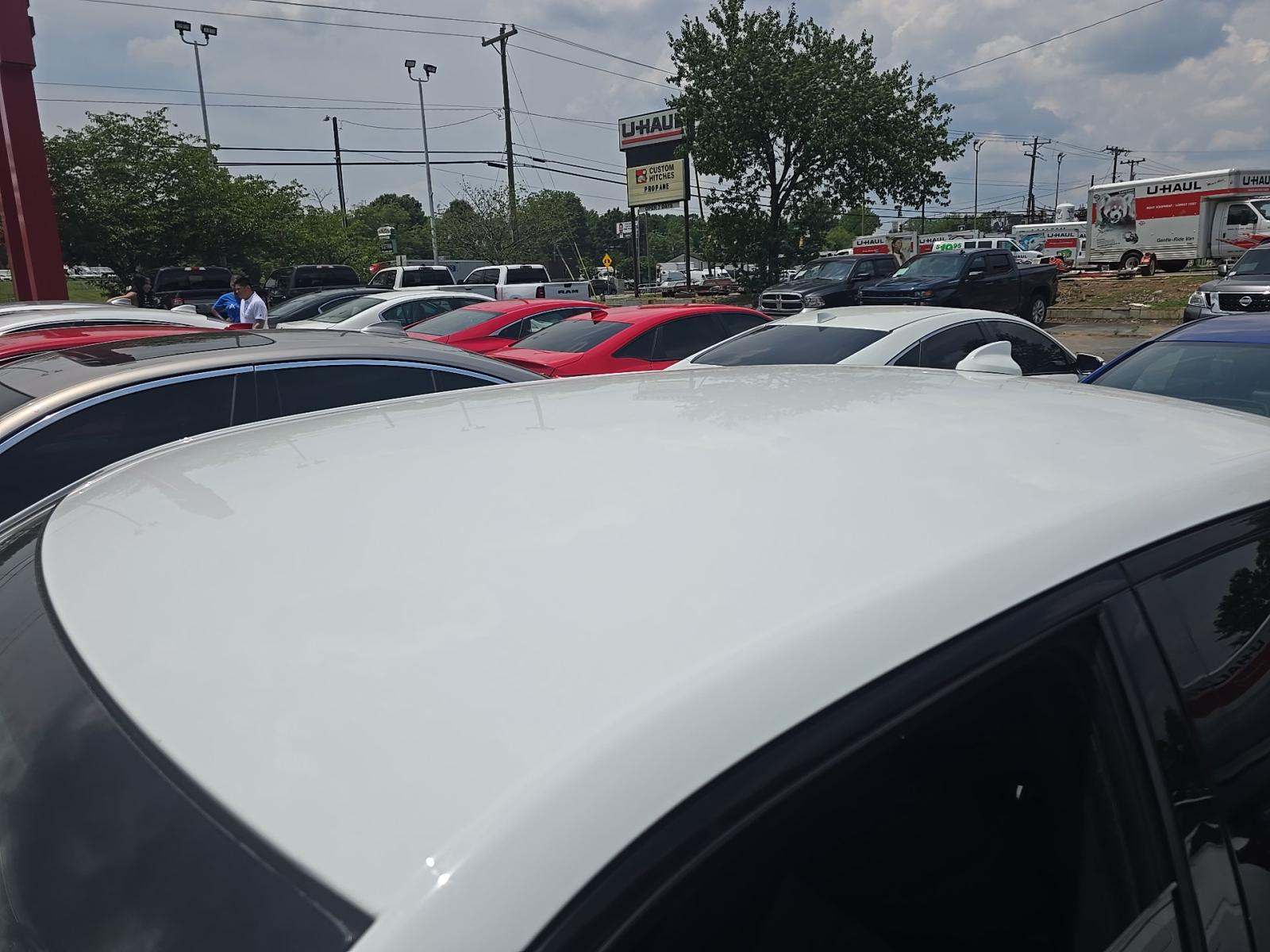 2021 Chrysler 300 Touring RWD