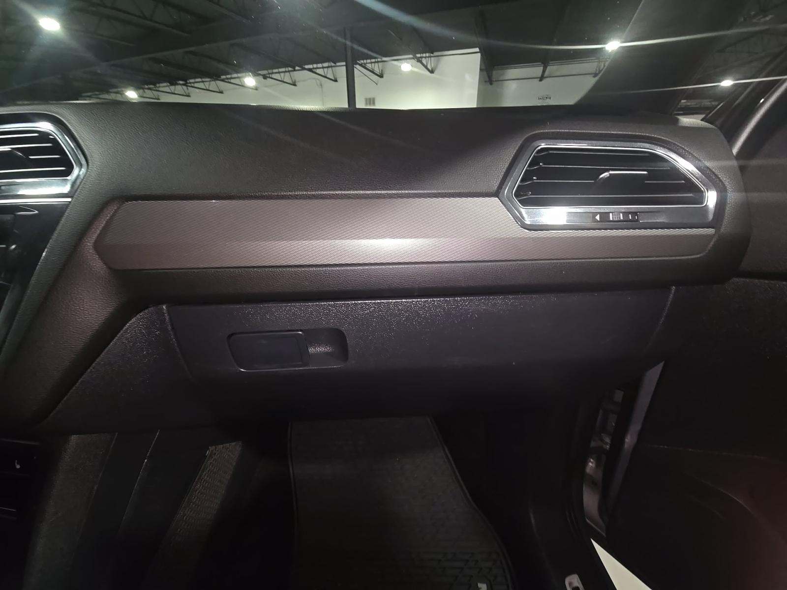 2023 Volkswagen Tiguan 2.0T SE R-Line Black FWD