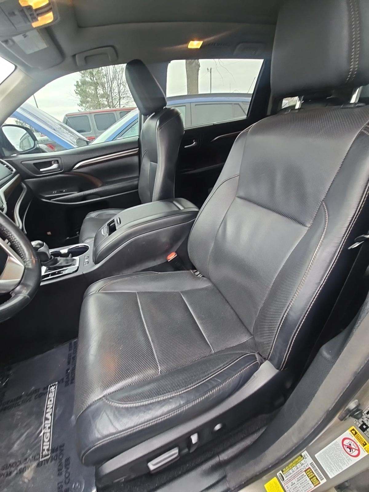 2015 Toyota Highlander Limited Platinum FWD