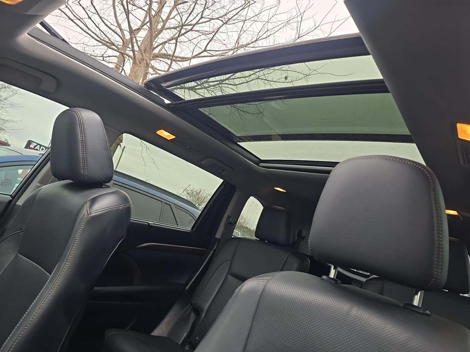 2015 Toyota Highlander Limited Platinum FWD