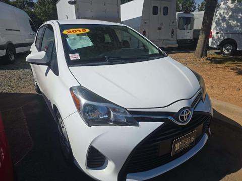 2015 Toyota Yaris L FWD