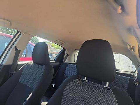 2015 Toyota Yaris L FWD