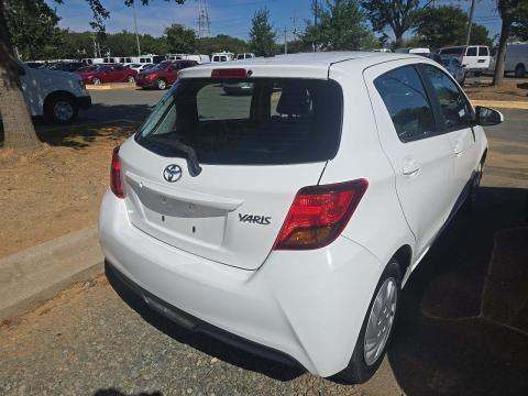 2015 Toyota Yaris L FWD