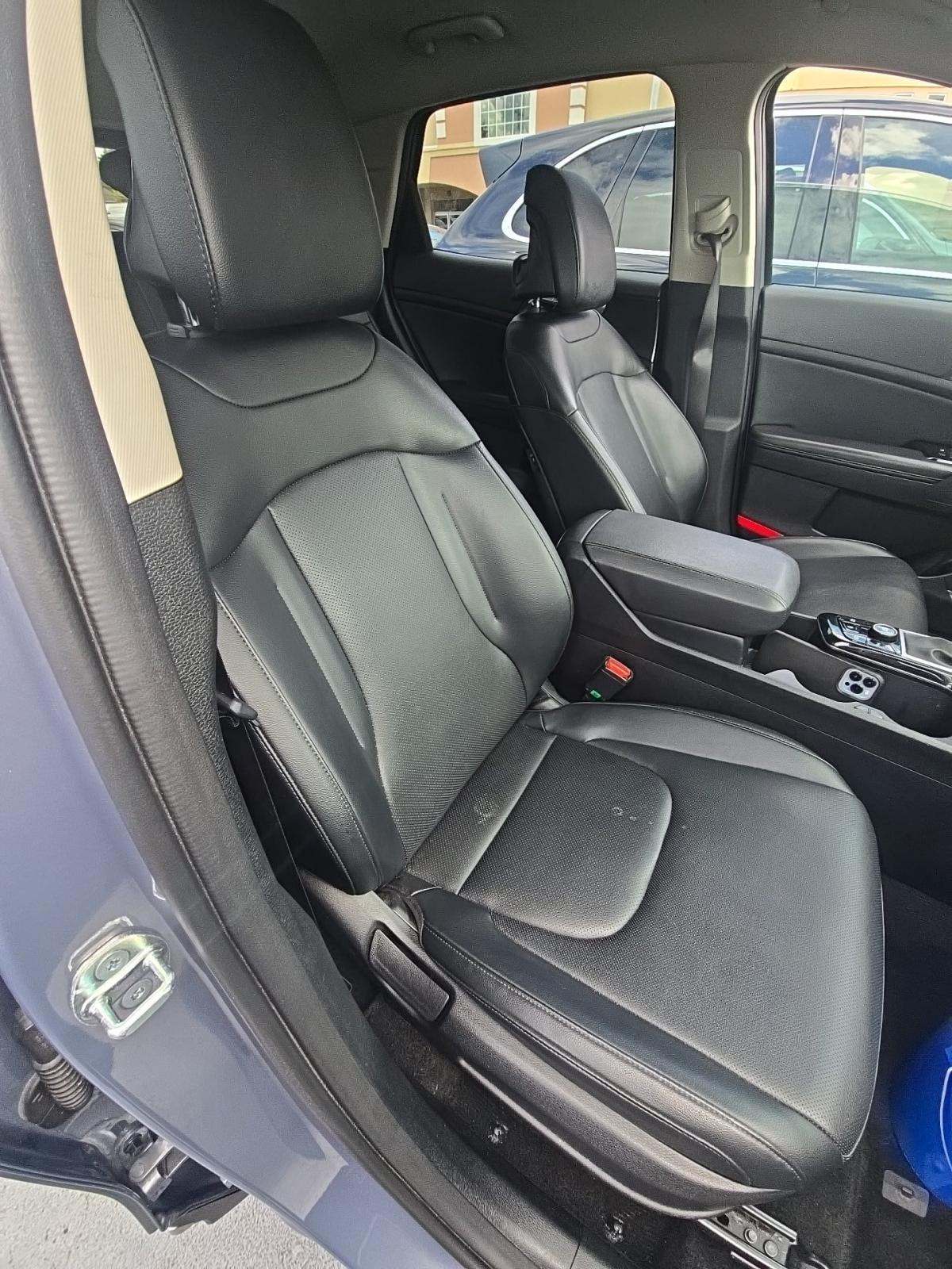 2024 Kia Sportage EX FWD