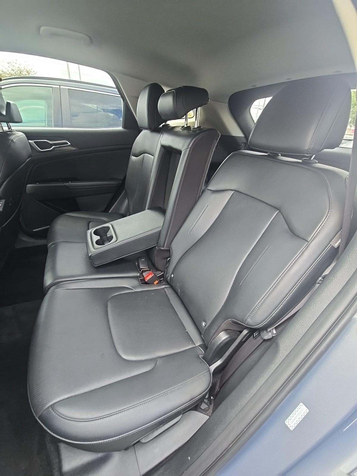 2024 Kia Sportage EX FWD