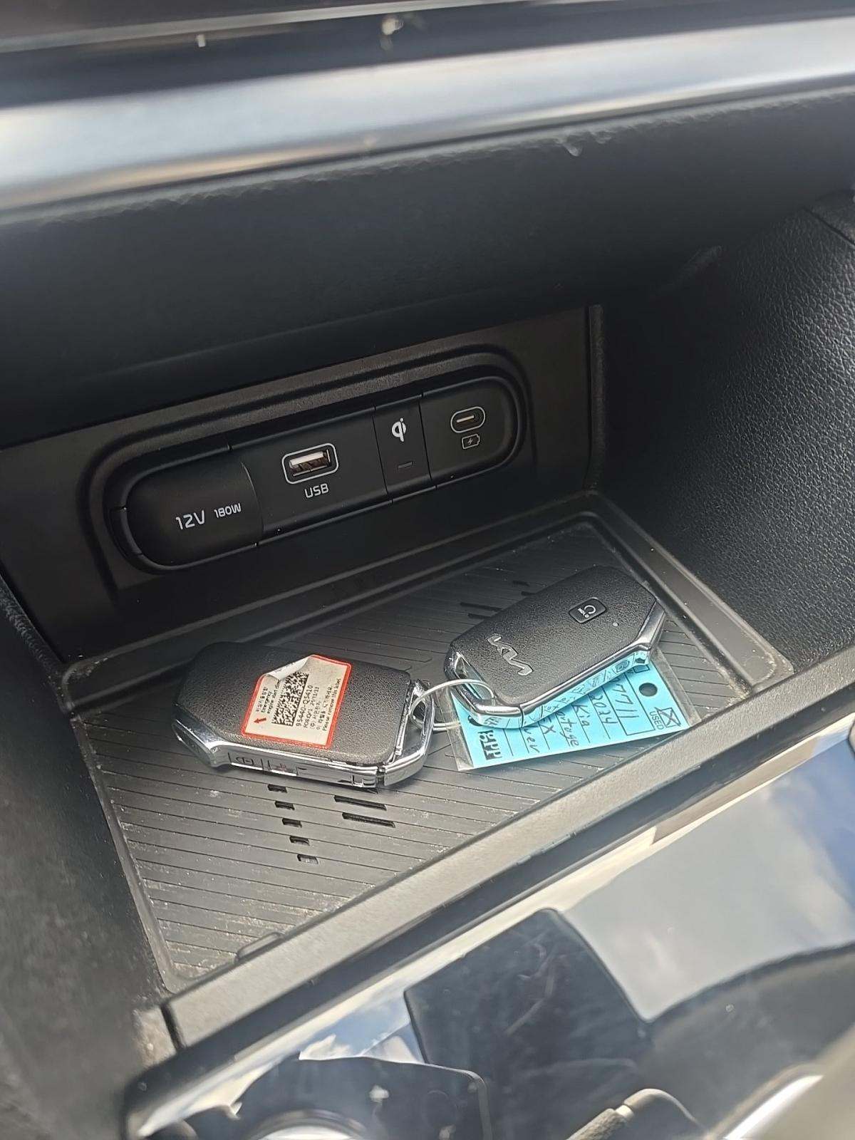 2024 Kia Sportage EX FWD