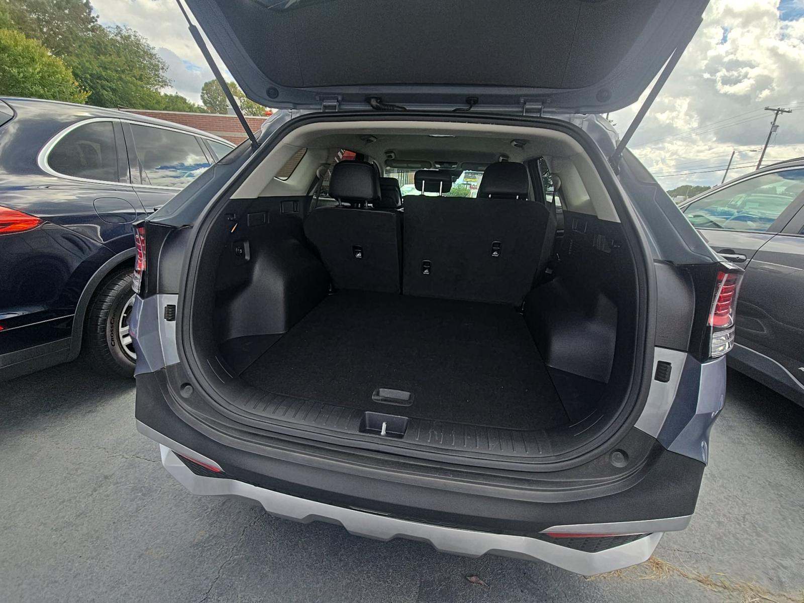 2024 Kia Sportage EX FWD