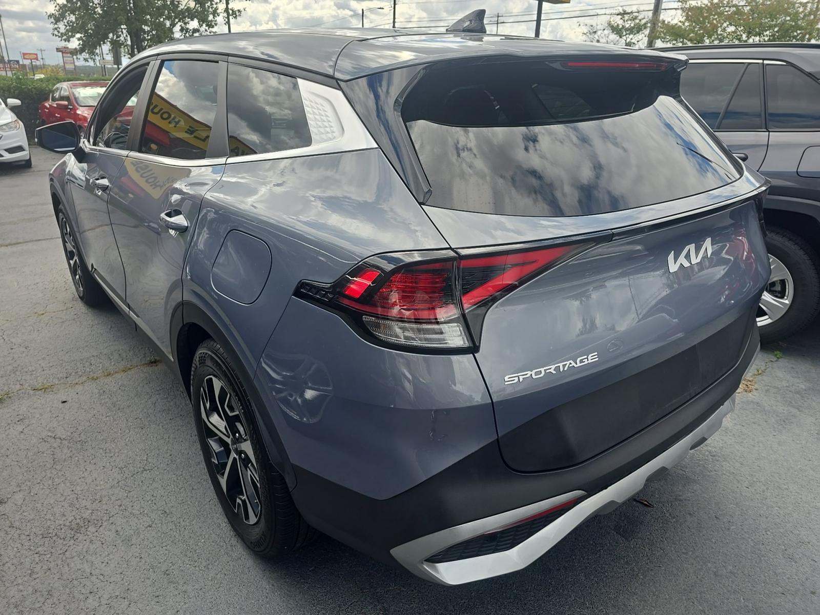 2024 Kia Sportage EX FWD