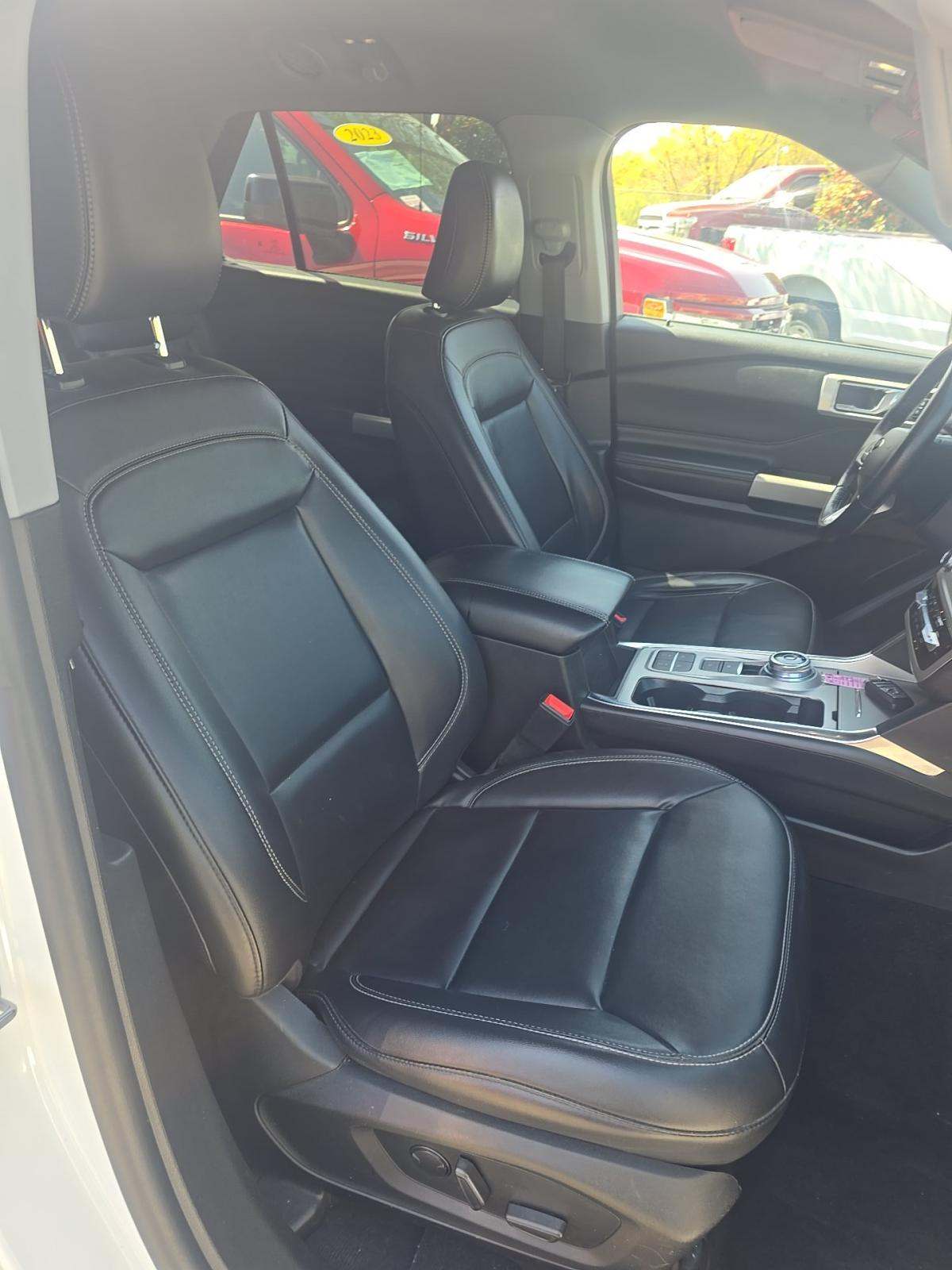 2022 Ford Explorer XLT RWD