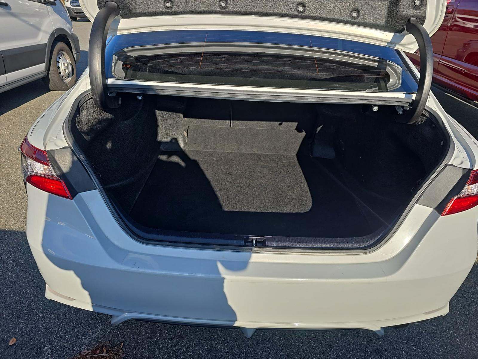 2023 Toyota Camry SE Nightshade FWD