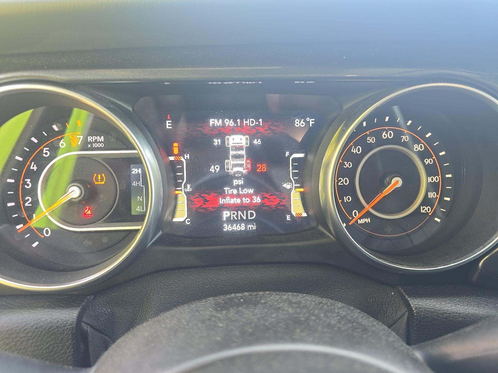 JEEP UNLIMITED SAHARA ALTITUDE EDITION - 9