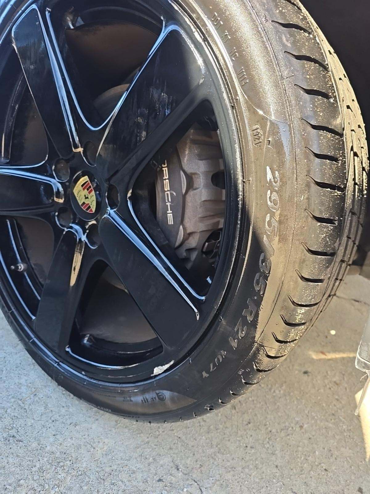 2017 Porsche Cayenne Platinum Edition AWD