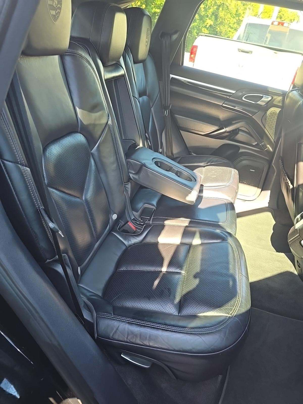 2017 Porsche Cayenne Platinum Edition AWD