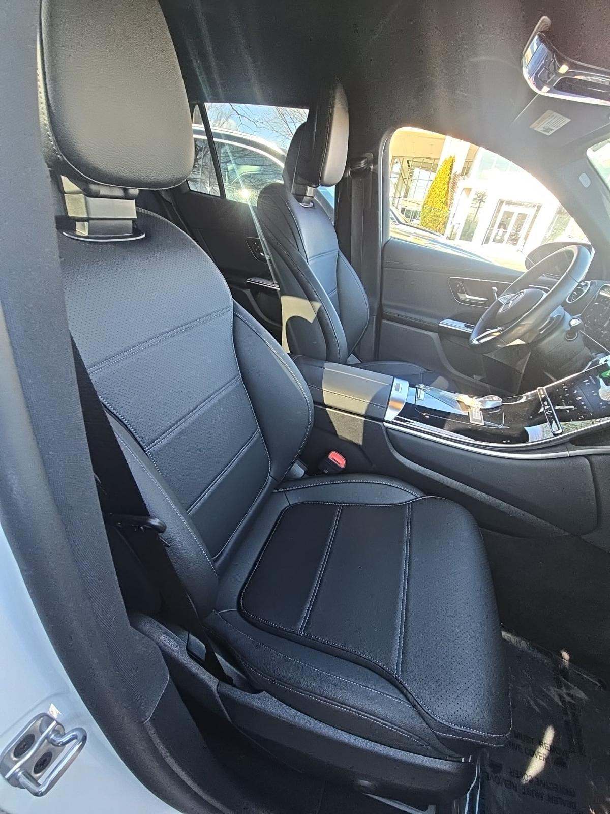 2025 Mercedes-Benz GLC GLC 300 AWD