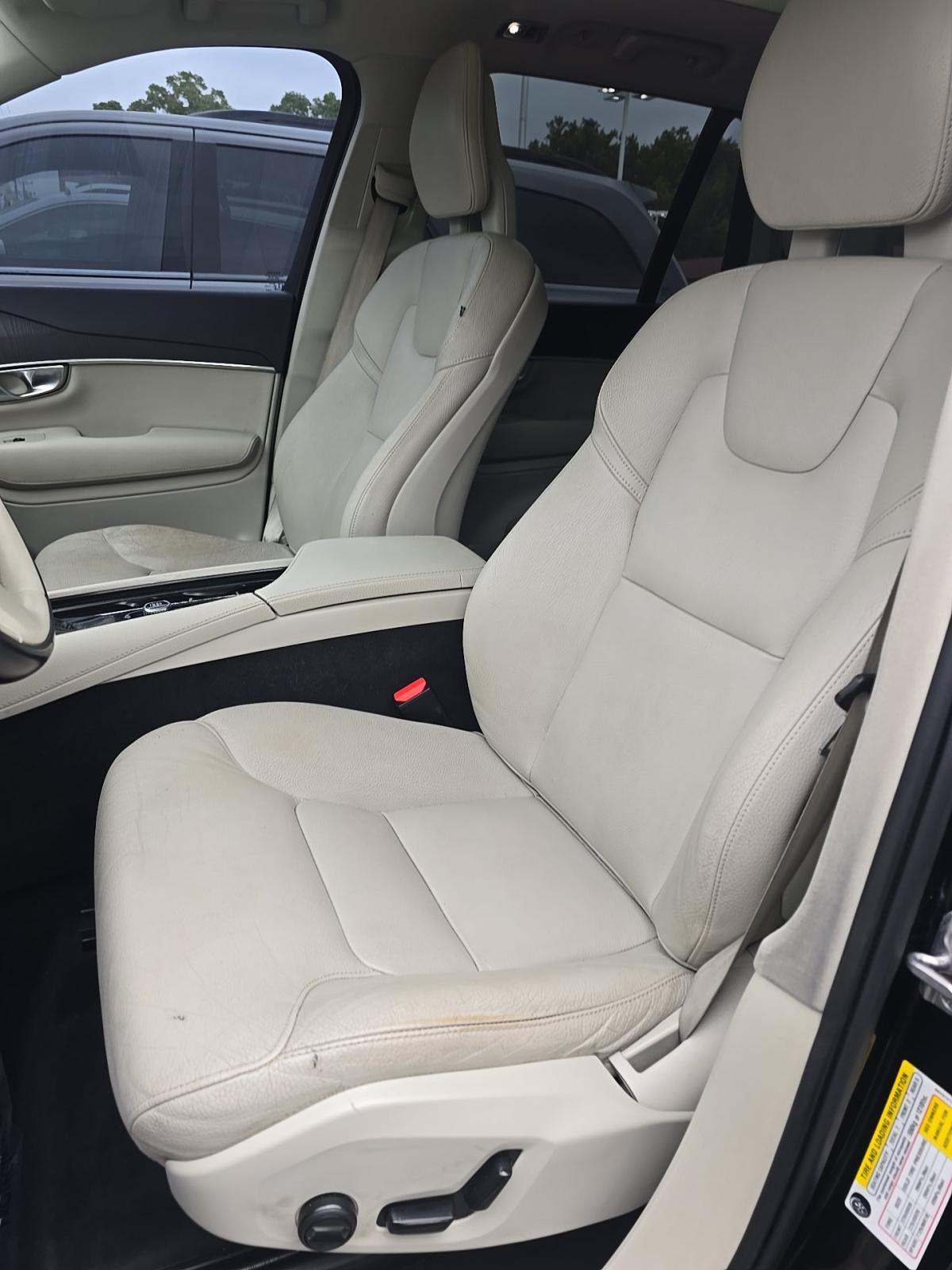 2020 Volvo XC90 T5 Momentum FWD