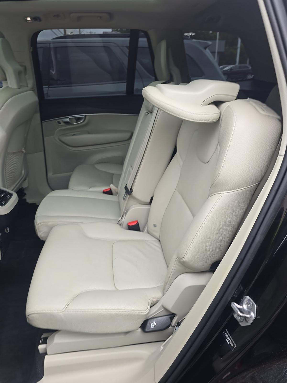 2020 Volvo XC90 T5 Momentum FWD